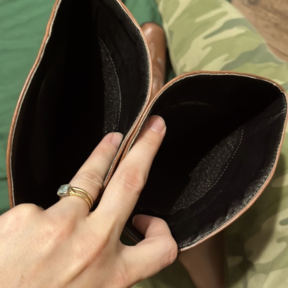 Embroidered Fashion Western boots! - Picture 7 of 7